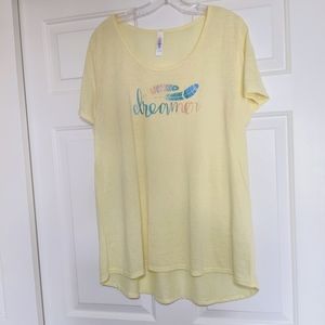 2XL Lularoe Light Yellow Heathered Classic Tee With Dreamer Graphic